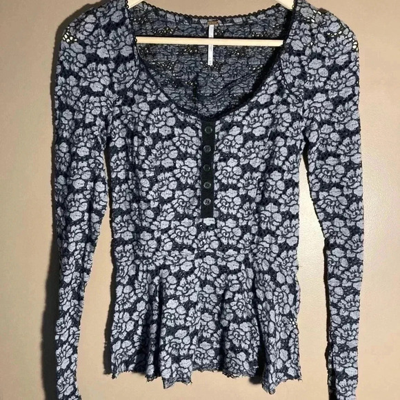 Free people floral eyelet peplum long sleeves top - Picture 1 of 4